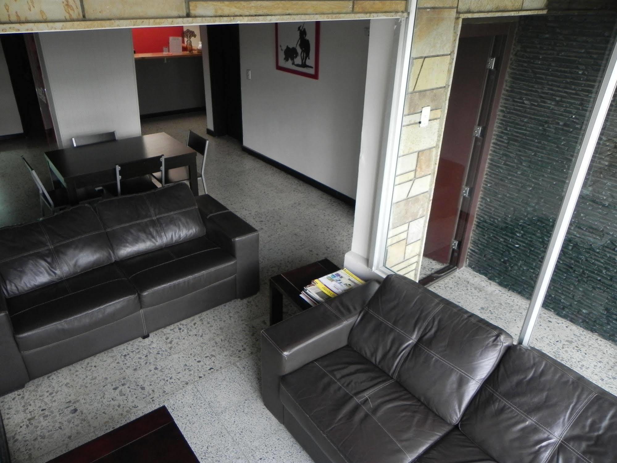 Hostal Tamarindo Inn Medellín Eksteriør bilde
