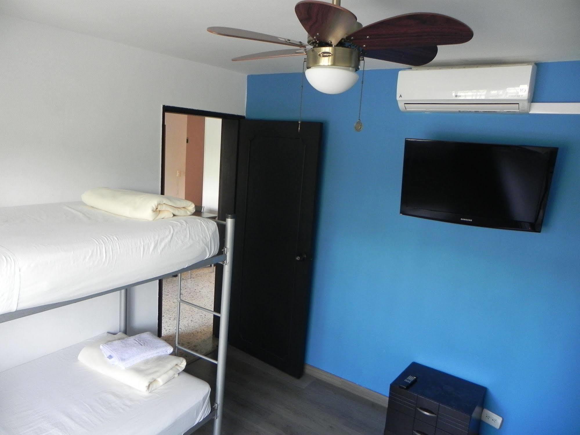 Hostal Tamarindo Inn Medellín Eksteriør bilde