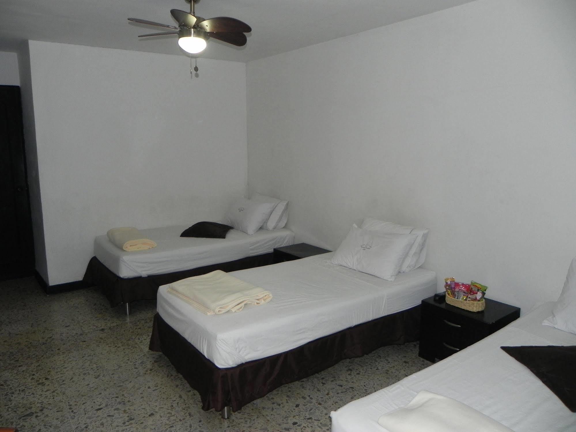 Hostal Tamarindo Inn Medellín Eksteriør bilde