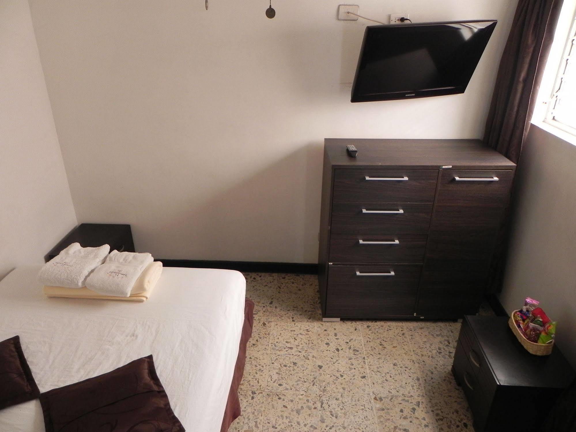 Hostal Tamarindo Inn Medellín Eksteriør bilde